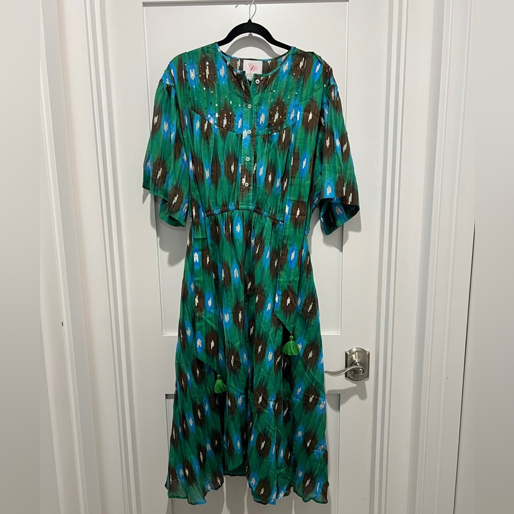 Bella Tu Large Green Printed Midi Dress with Button Front and Tassel Detail